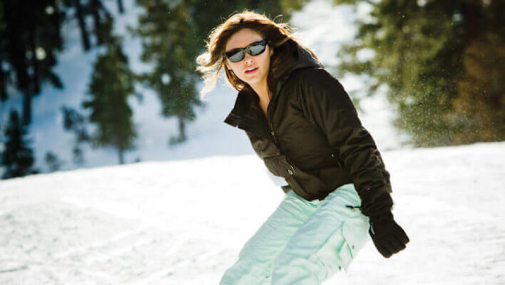 sunglasses-in-winter-min